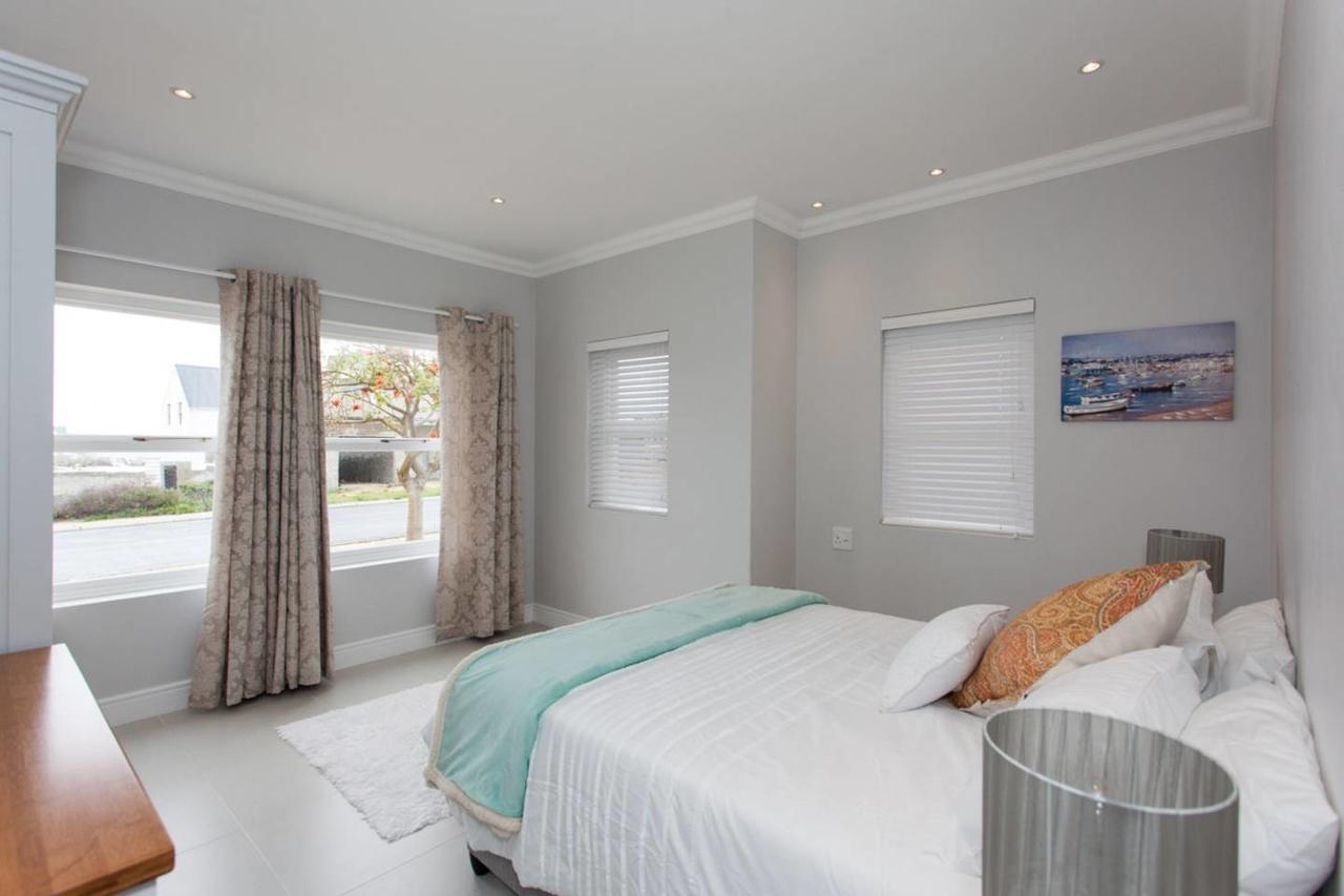 Coral Tree Apartment Херманус Екстериор снимка